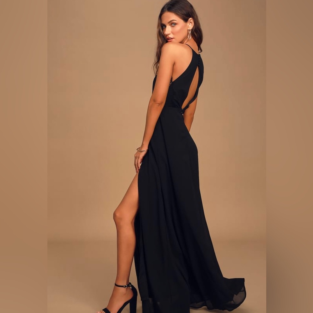 Romantic black lace sleeveless maxi